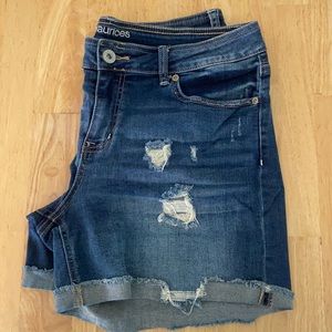 Maurice’s Distressed Shorts | Size 11/12